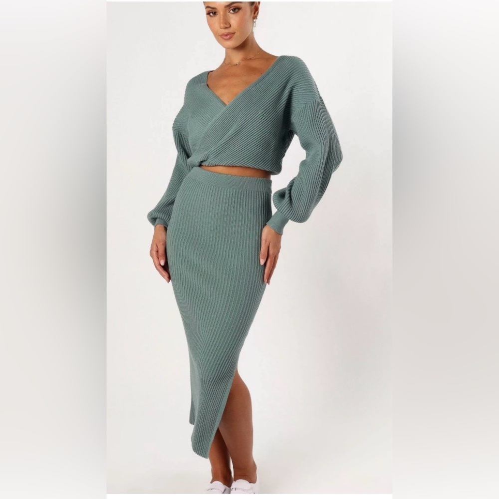 Petal & Pup Ribbed Knit Set M/L Green Crop Top Midi Skirt Stretchy Matching Set - Picture 2 of 3